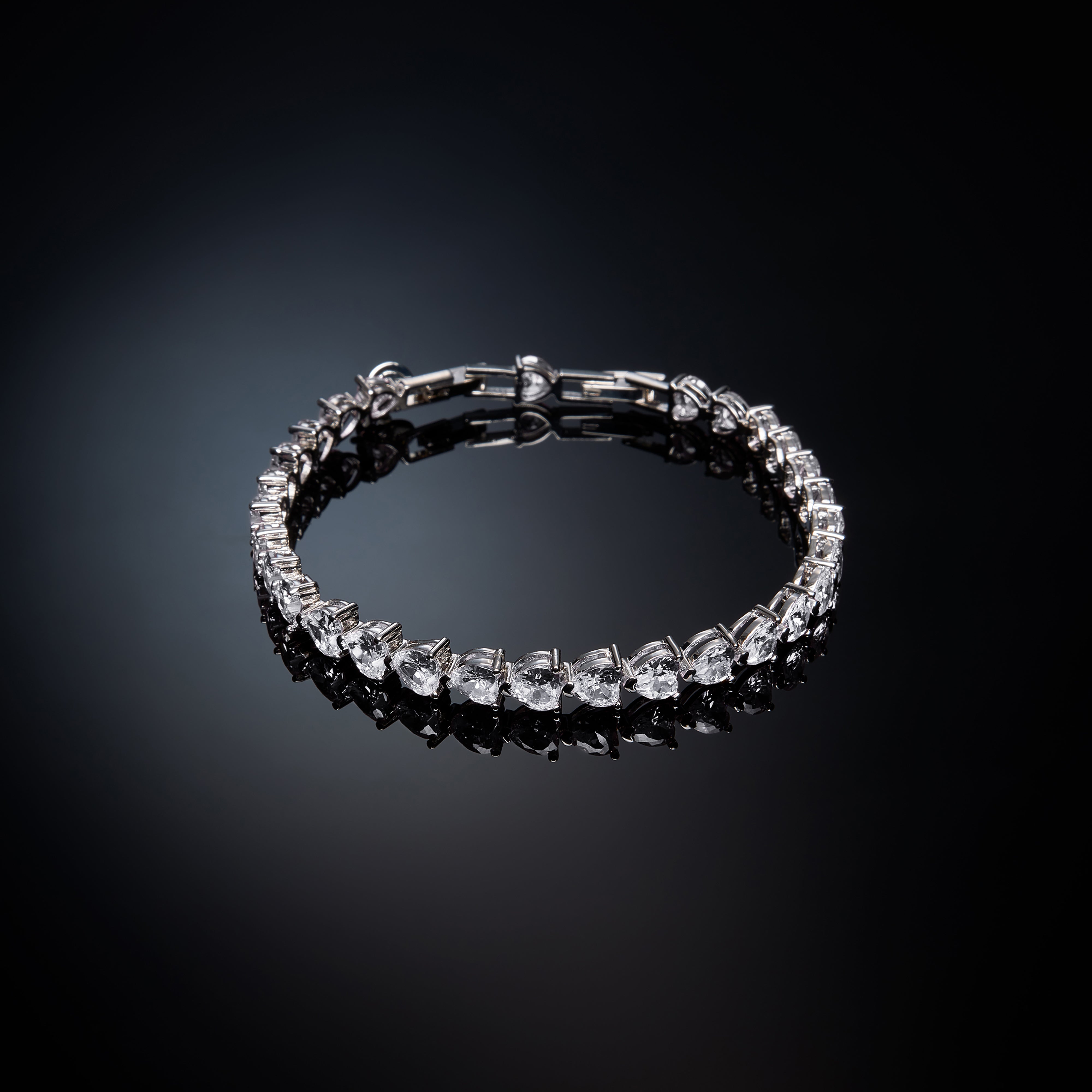 CHIARA FERRAGNI | Crystal Horizontal Infinity Love Bracelet | J19AUV48