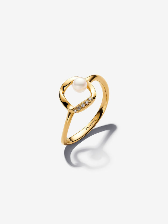 PANDORA ESSENCE | Anello Cerchio Linea Sinuosa con Perla d'Acqua Dolce Coltivata e Pavè Placcatura in Oro 14k | 163831C01