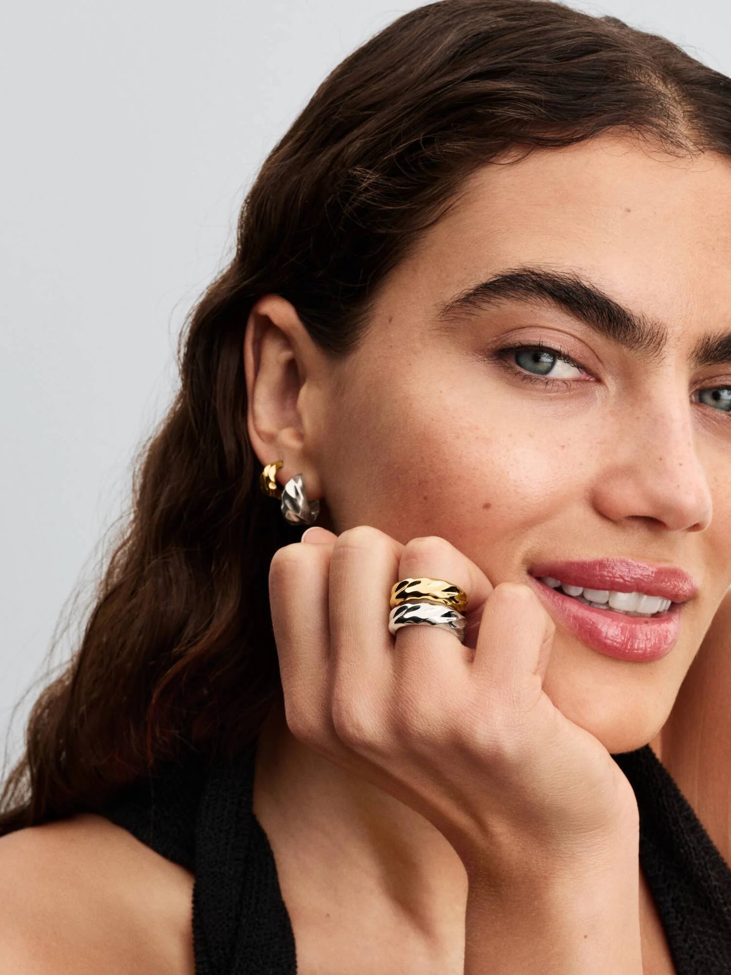 PANDORA ESSENCE | Anello Fascia Larga Dune | 163886C00