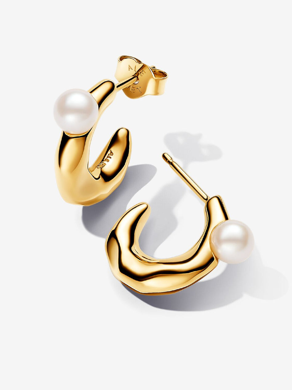 PANDORA ESSENCE | Orecchini Cerchi Aperti Linea Sinuosa con Perla d'Acqua Dolce Coltivata Placcatura in Oro 14k | 263261C01