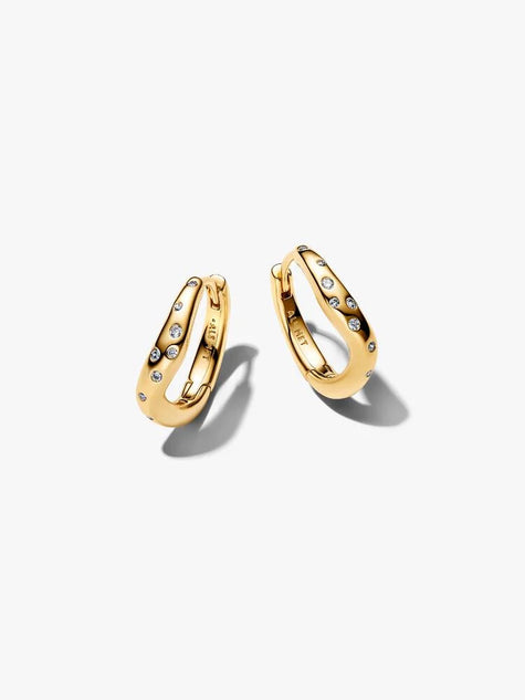 PANDORA ESSENCE | Orecchini Cerchi Linea Sinuosa con Pietre Luminose | 264663C01