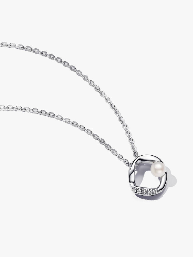 PANDORA ESSENCE | Collana Cerchio Linea Sinuosa con Perla d'Acqua Dolce Coltivata e Pavè | 393303C01-45