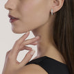 Mabina | Orecchini a cerchio in argento con serpente e smeraldi sintetici SNAKE | 563977