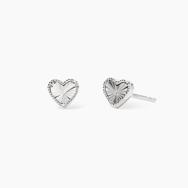 Mabina | Orecchini a lobo in argento con cuore VOILÀ | 563979