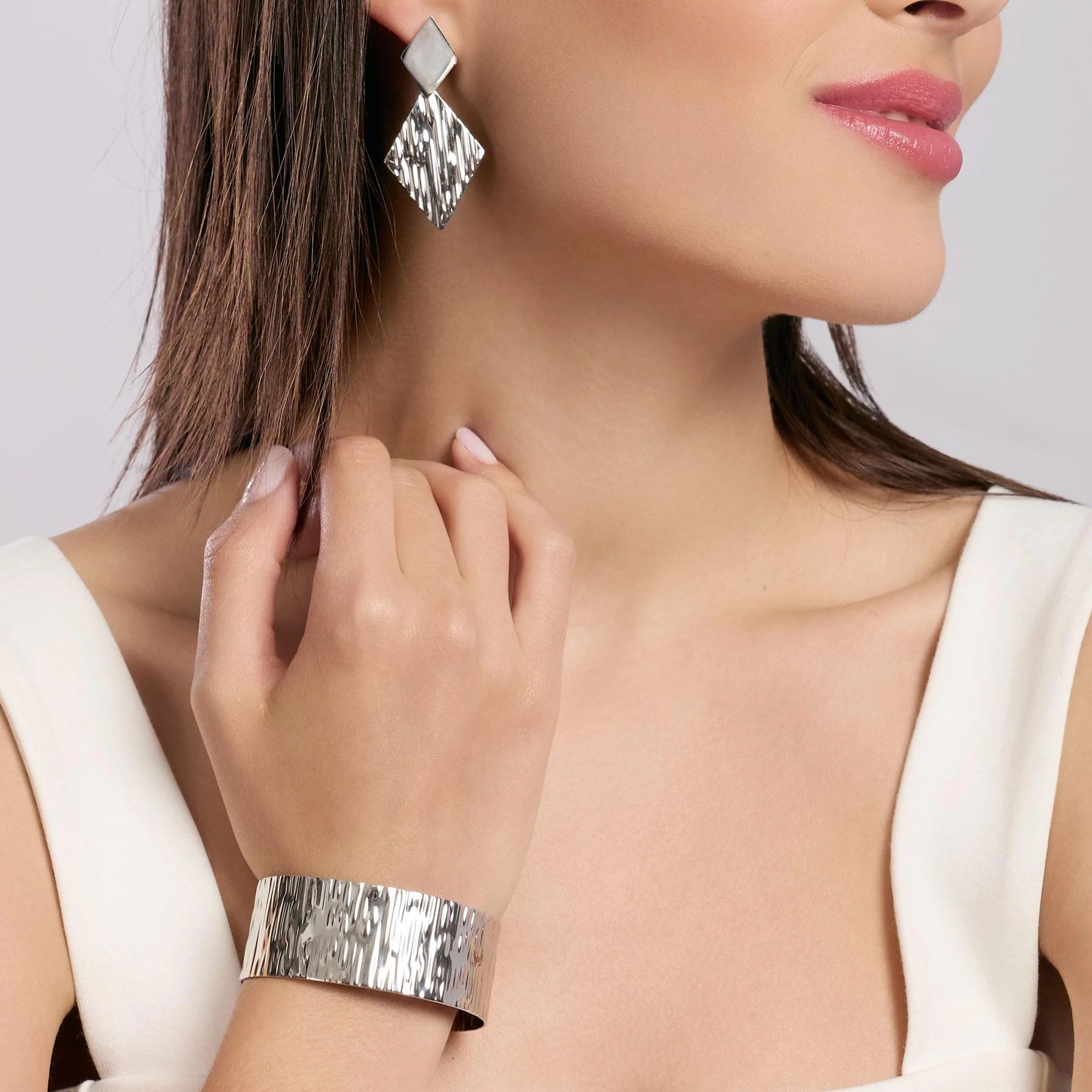 Kidult Style 23 | Bracciale bangle in acciaio martellato | 831061