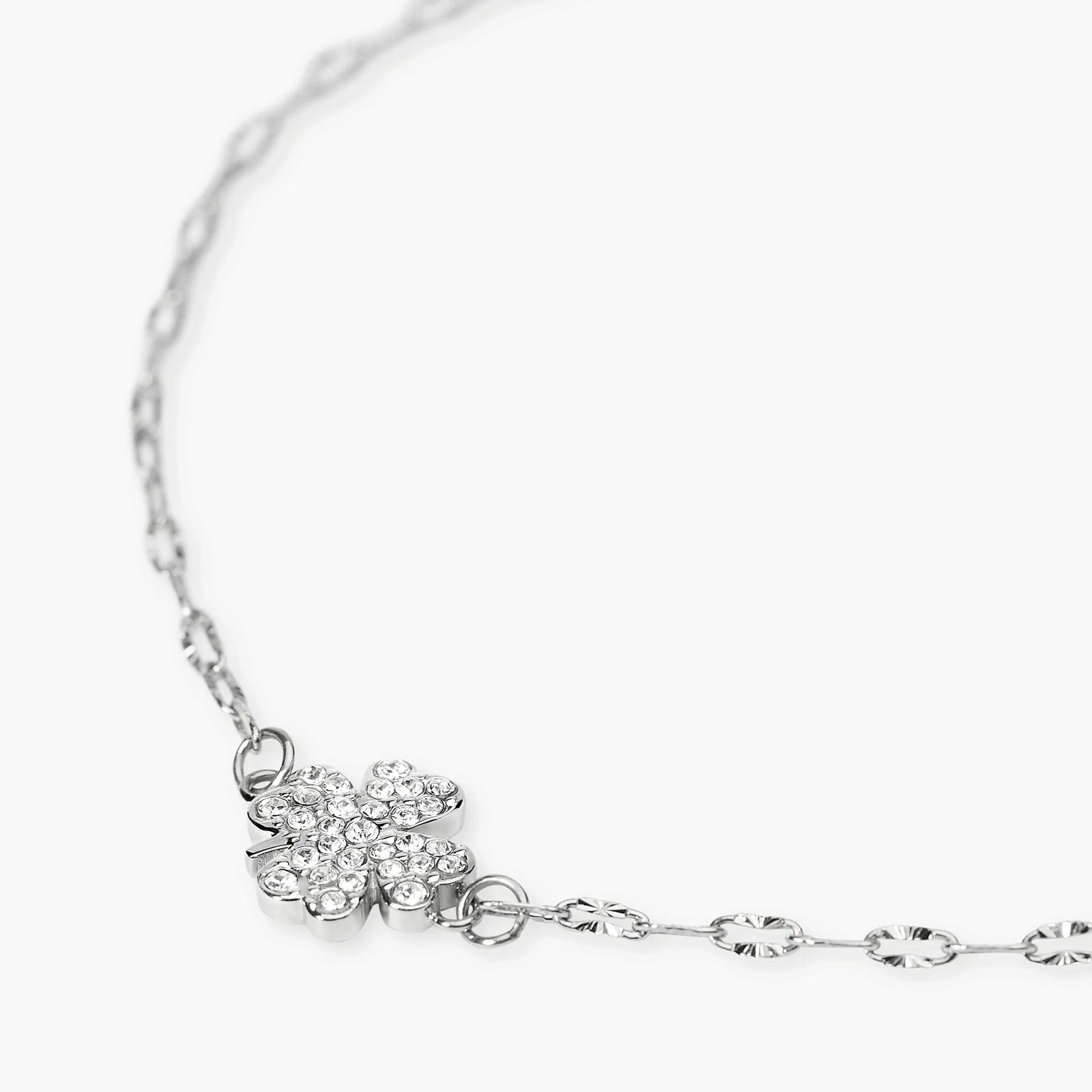 Kidult Style 99 | Bracciale in acciaio con catena martellata e ciondolo quadrifoglio | 831311