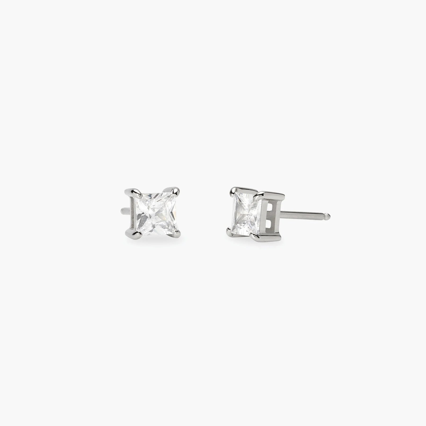 Kidult Style 53 | Orecchini punto luce da uomo in acciaio e zirconi bianchi | 861108