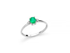 MILUNA | Anello con smeraldo ovale affiancato da diamanti in oro bianco | LID3647