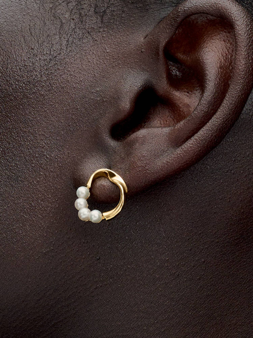 PANDORA ESSENCE | Orecchini Linea Sinuosa Circolare con Perle d'Acqua Dolce Coltivate | 263276C01