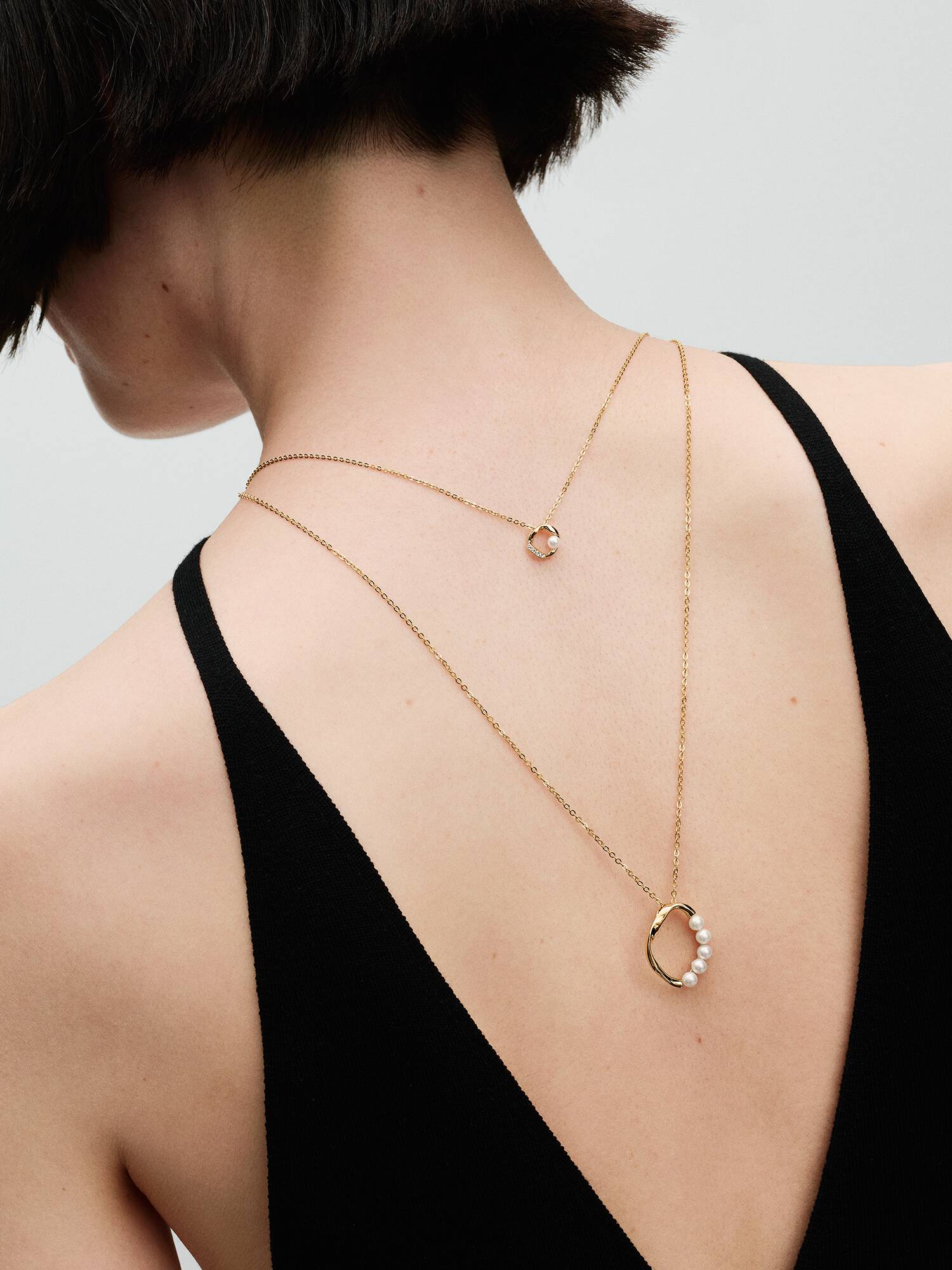 PANDORA ESSENCE | Collana Cerchio Linea Sinuosa con Perla d'Acqua Dolce Coltivata e Pavè | 363303C01-45