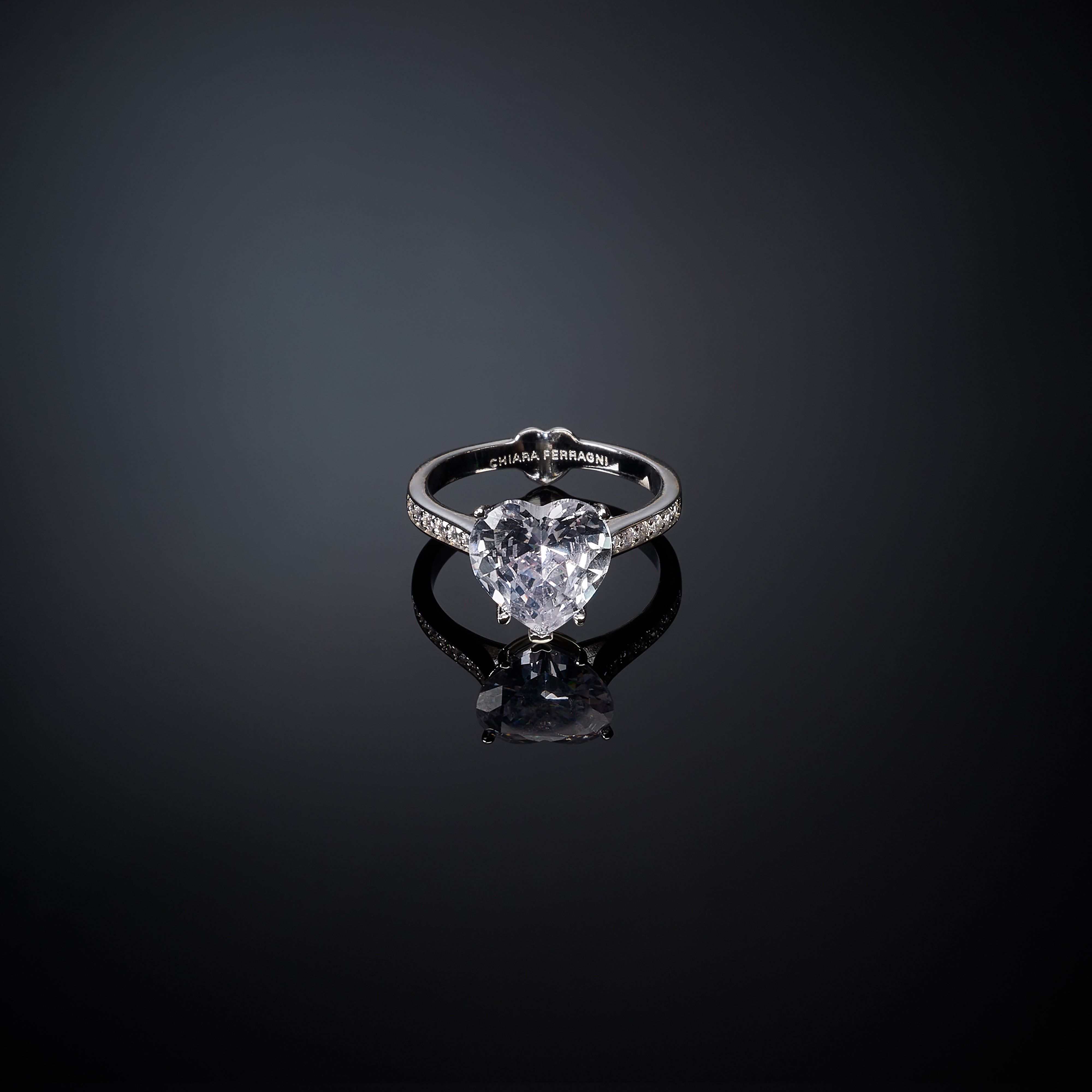 CHIARA FERRAGNI | Crystal First Love Ring | J19AVF01016
